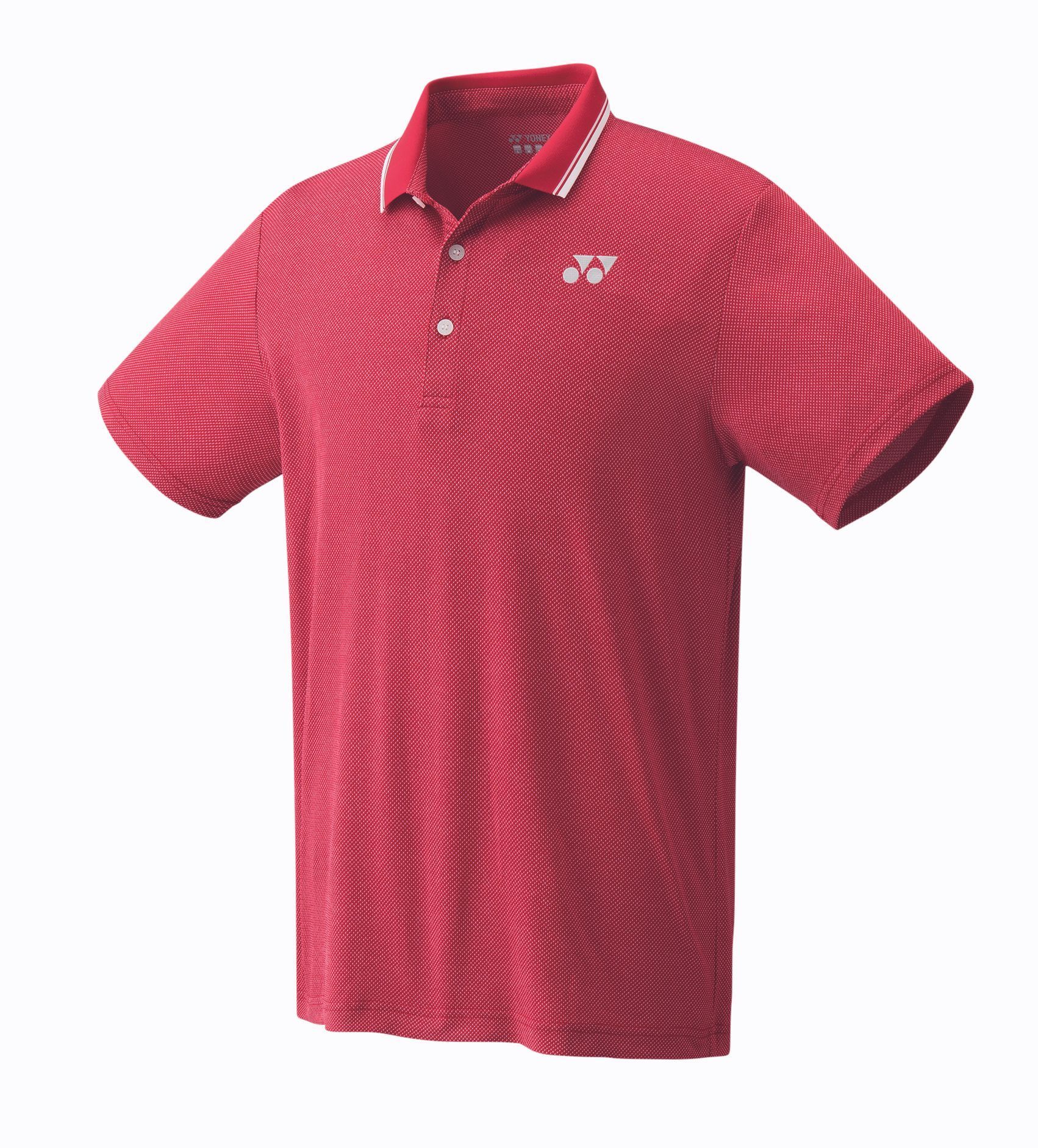 Een rood poloshirt met een wit logo op de voorkant op een witte achtergrond.