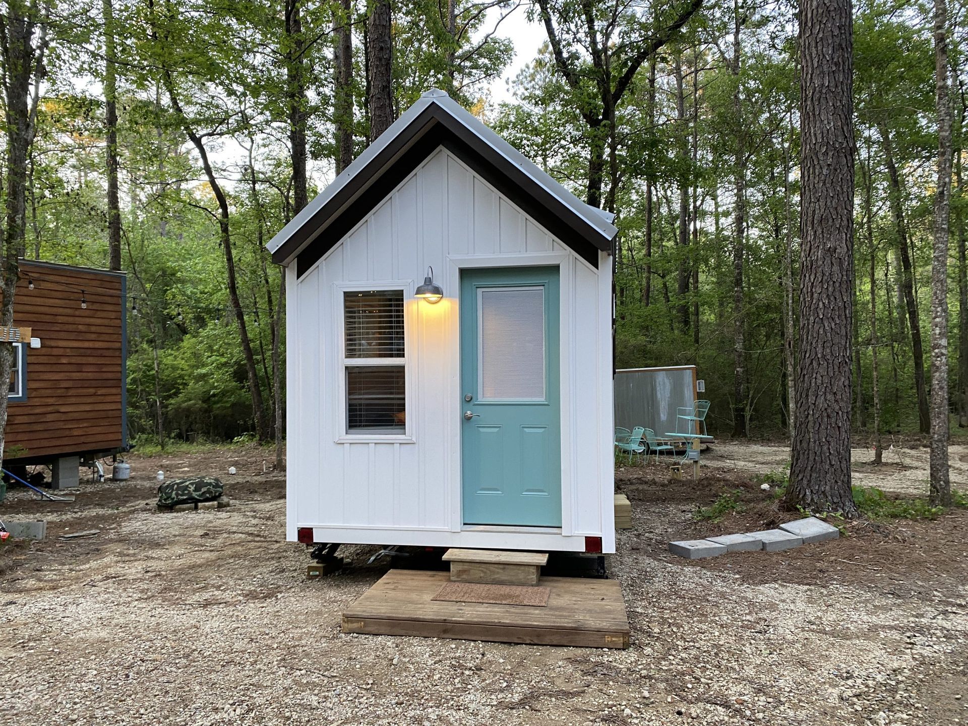 Julep-Cabin
