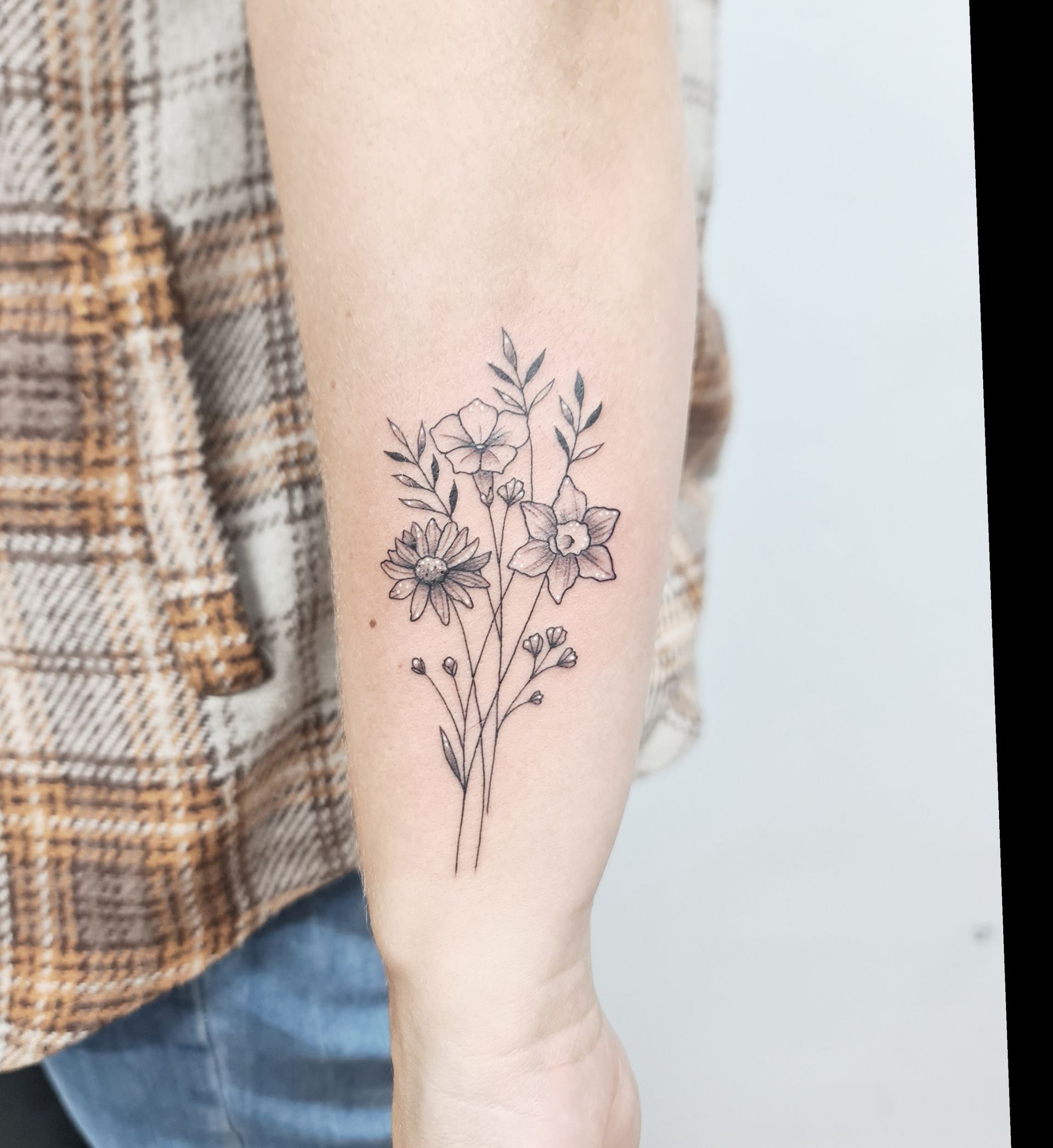 flower-arm tattoo