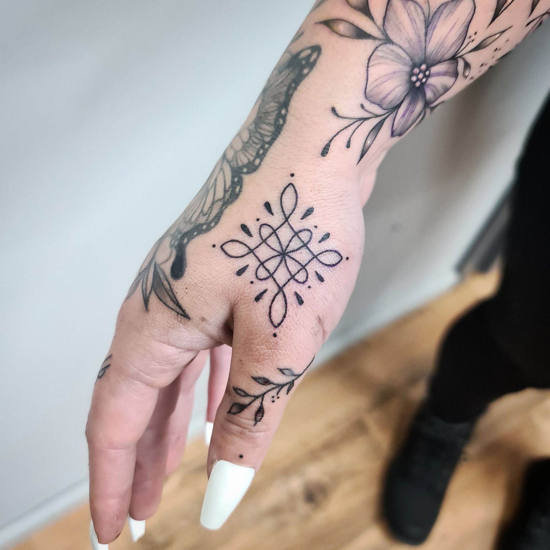 tattoo_hand