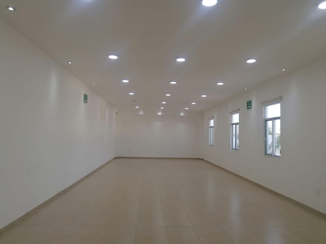 ?*SE RENTA OFICINA EN VILLA DE POZOS, SAN LUIS POTOSÍ*?