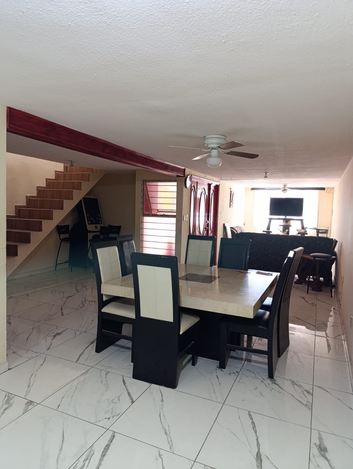 ?*SE RENTA CASA EN CALLE 105 231, VIEJO 3RA SECCIÓN, PRADOS, SAN LUIS POTOSÍ*?