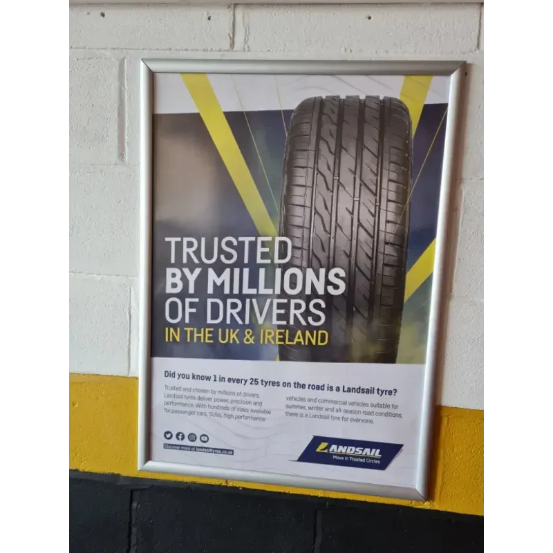 Tyres advertising sign