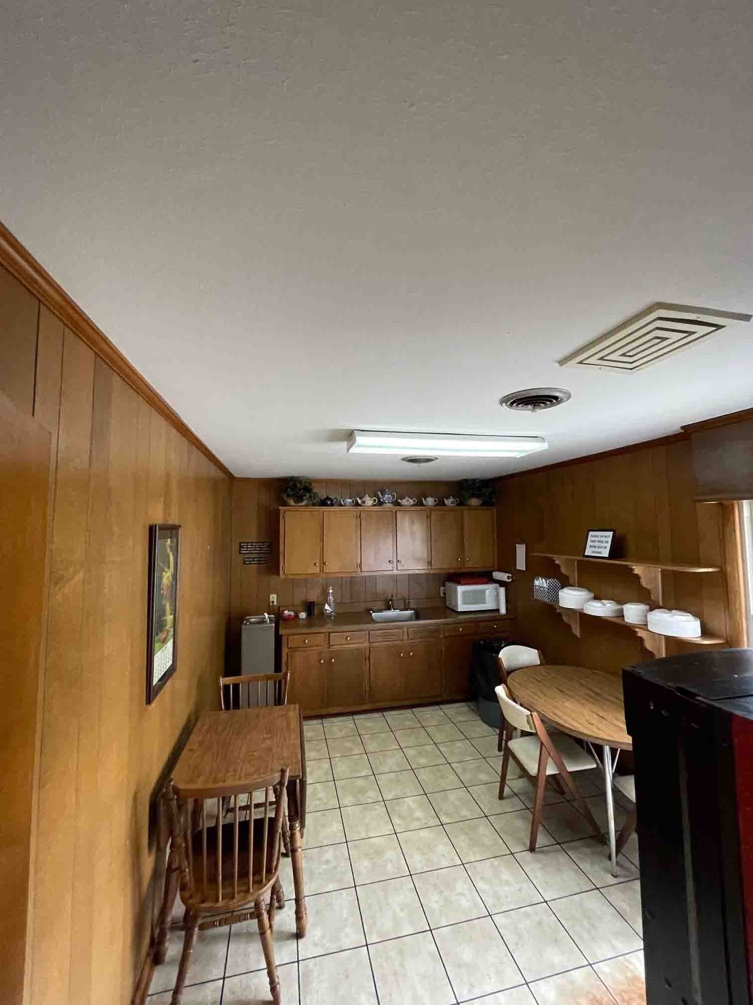 Red Boiling Springs Facilities