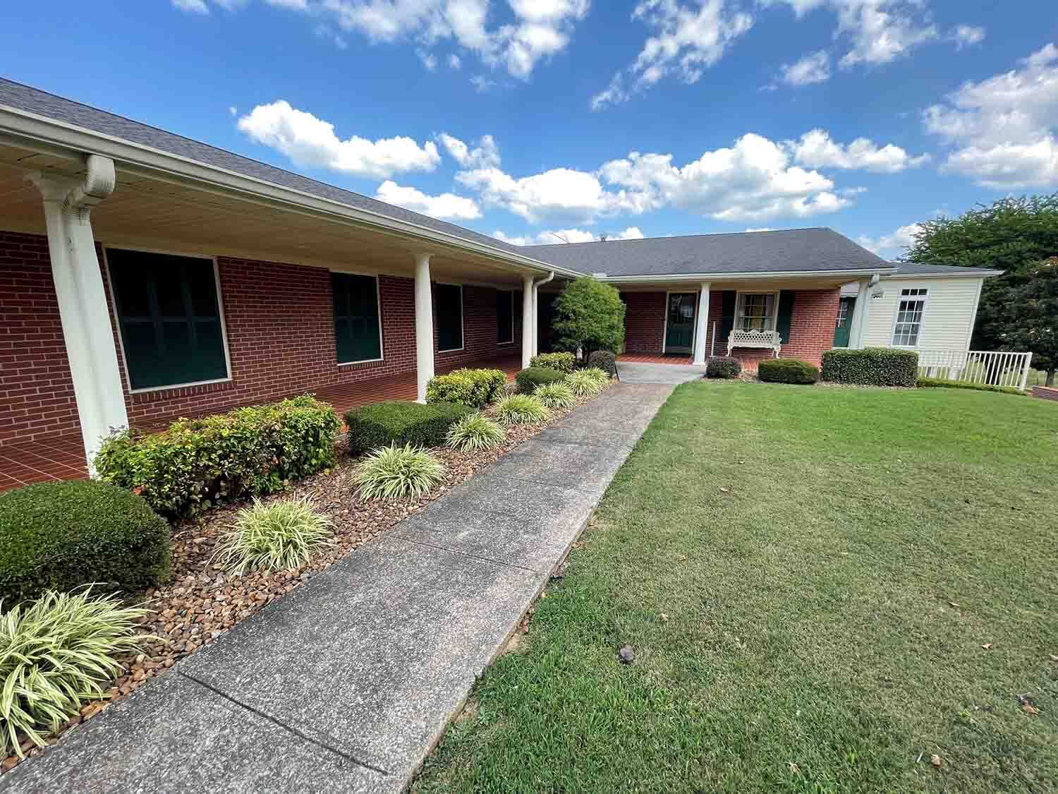 Red Boiling Springs Facilities