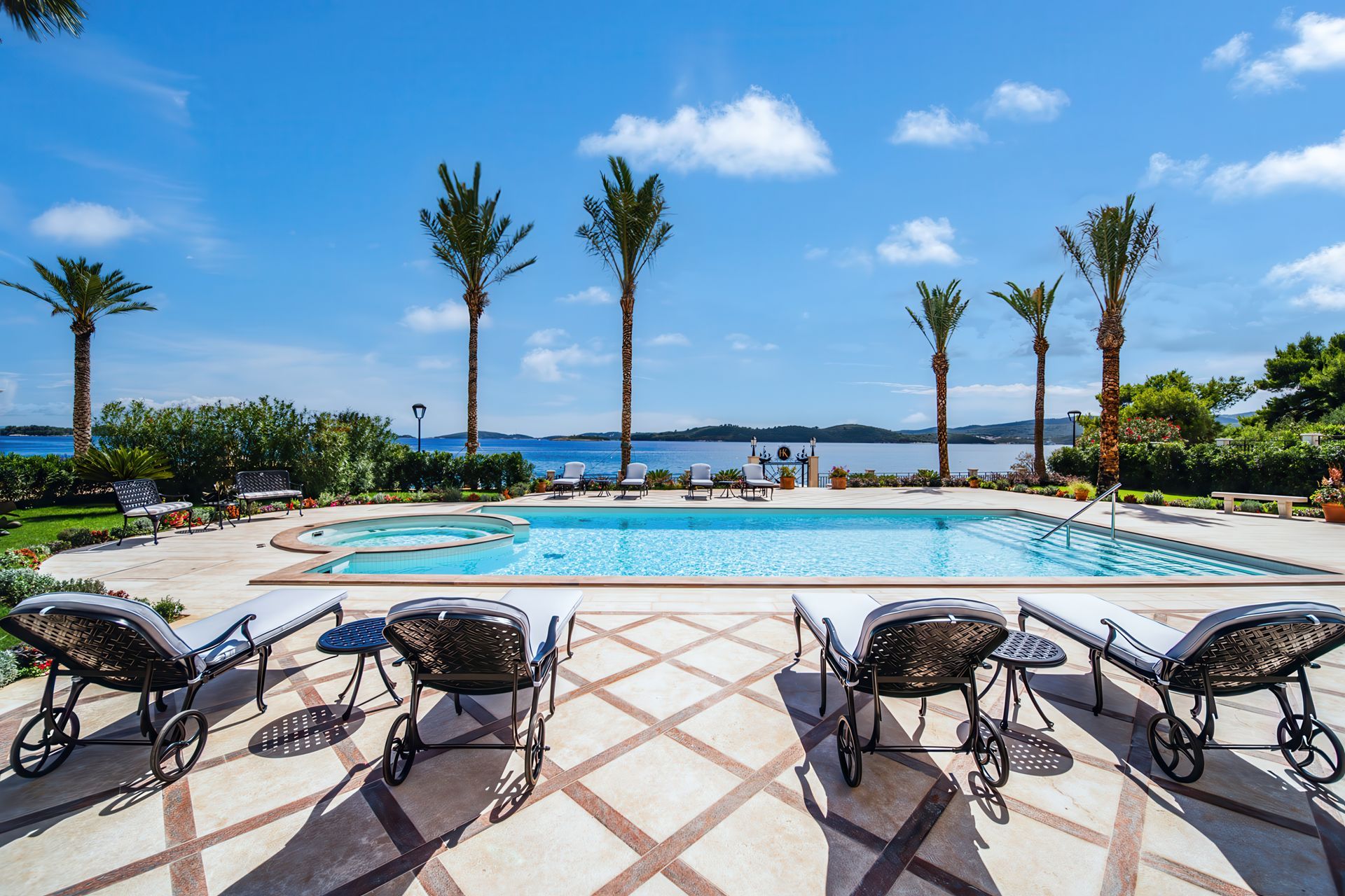 Hotel Katarina pool deck