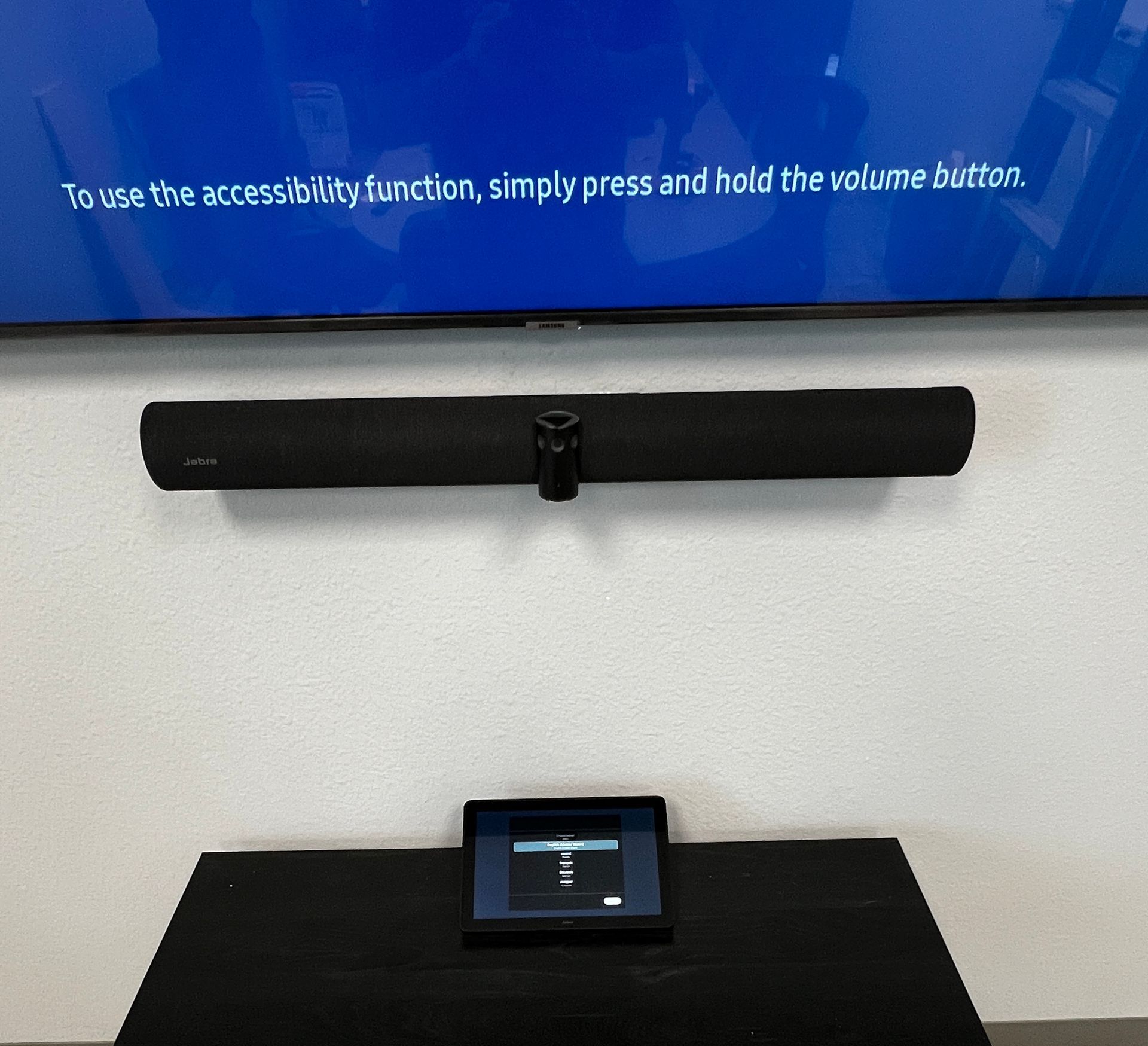 A screen that says to use the accessibility function simply press and hold the volume button
