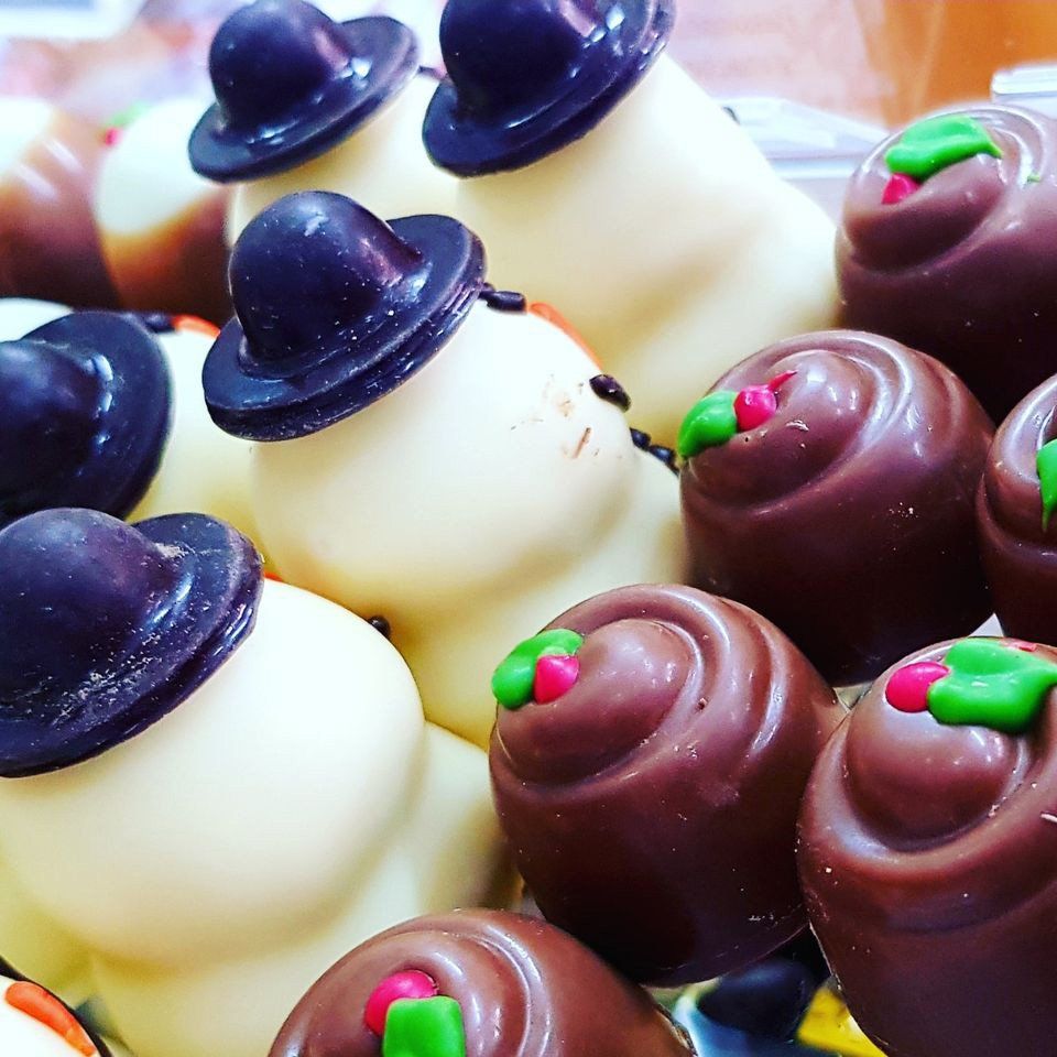 Decorative Chocolates — Pure Indulgence in Darwin City, NT