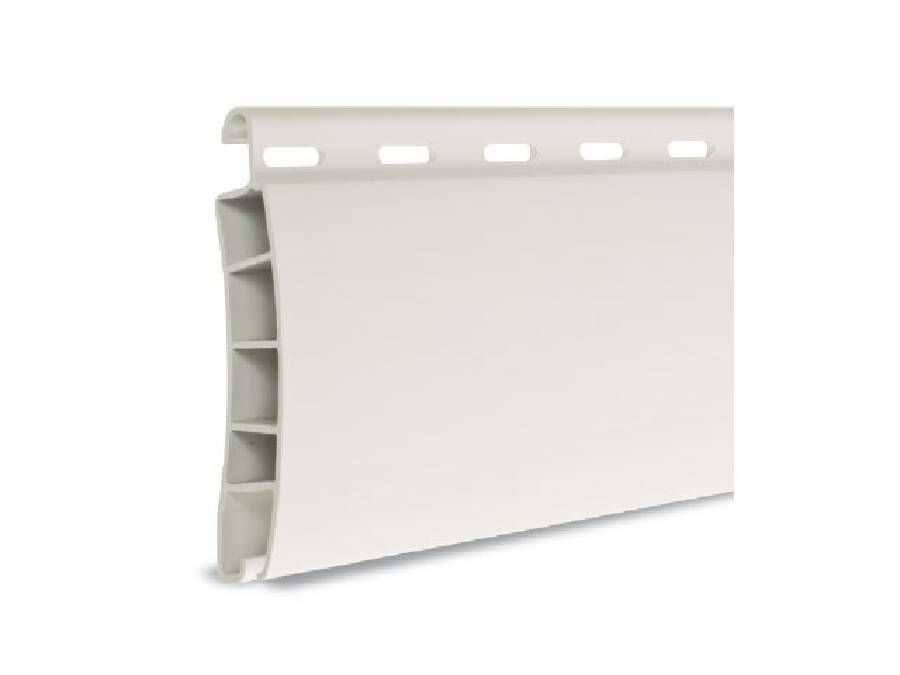 Un rivestimento in plastica bianca con dei fori su uno sfondo bianco.