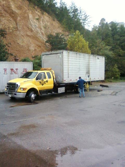Towing container — Pigeon Forge, TN — Carr's Auto Service