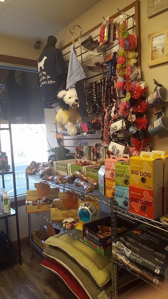 A store filled with lots of items for dogs and cats.