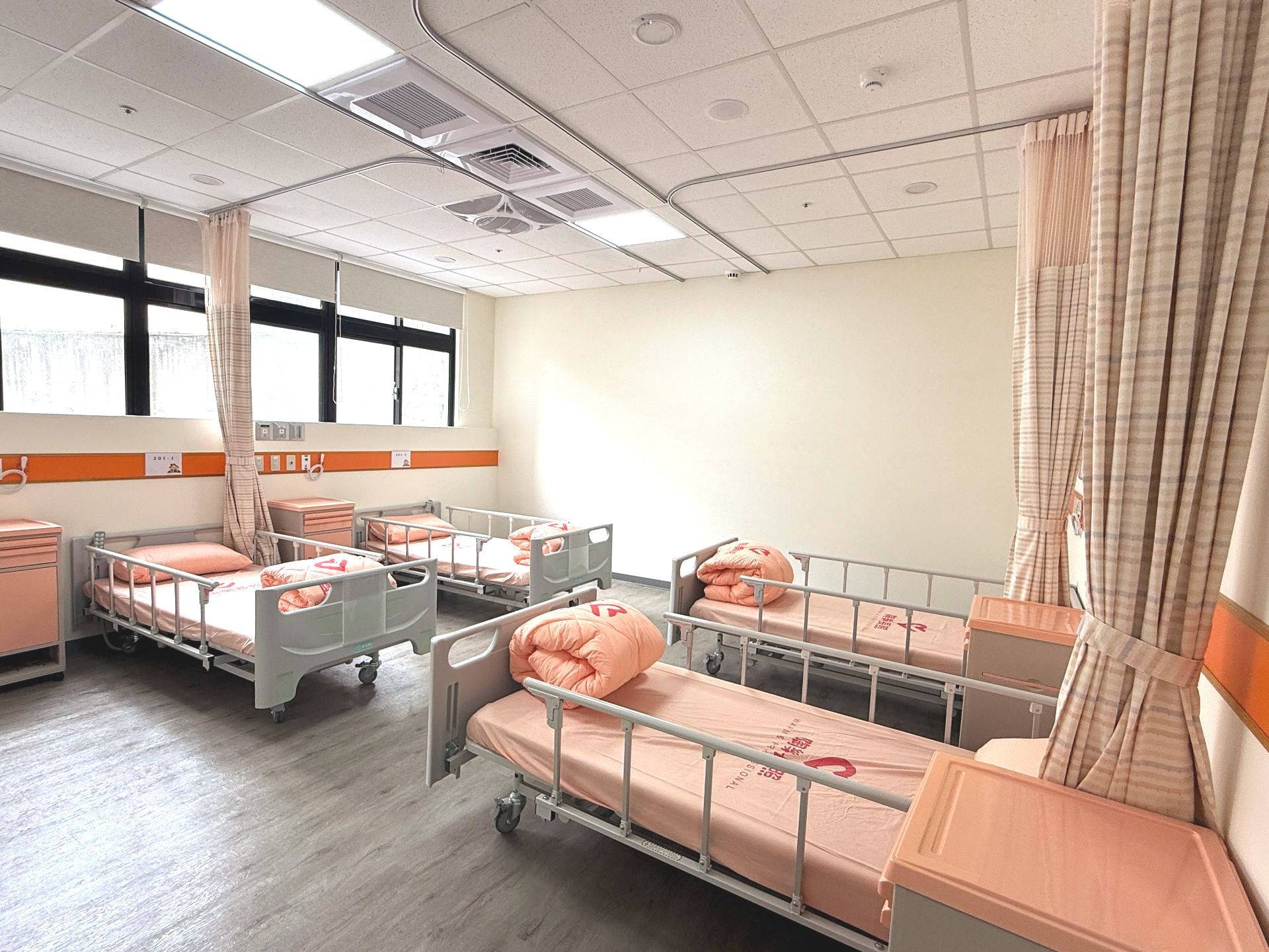 陶樂長照,照顧者,被照護者,長照服務,長期照顧,醫療服務,生活支持,心理支持,陪伴長者,行動失能,照護環境,專業照顧,安穩休息,飲食照護,復健理療