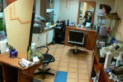 Turku pirts, slapjā pirts, putu pirts, Hamam pirts, frizētava, matu ieveidošana, matu griešana, matu griešana vīriešiem, matu ieveidošana sievietēm