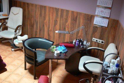 Manikīrs, pedikīrs, vakasāčija, manikīrs Rīgā, Vaksācija Rīgā, pedikīrs Ķengaragā