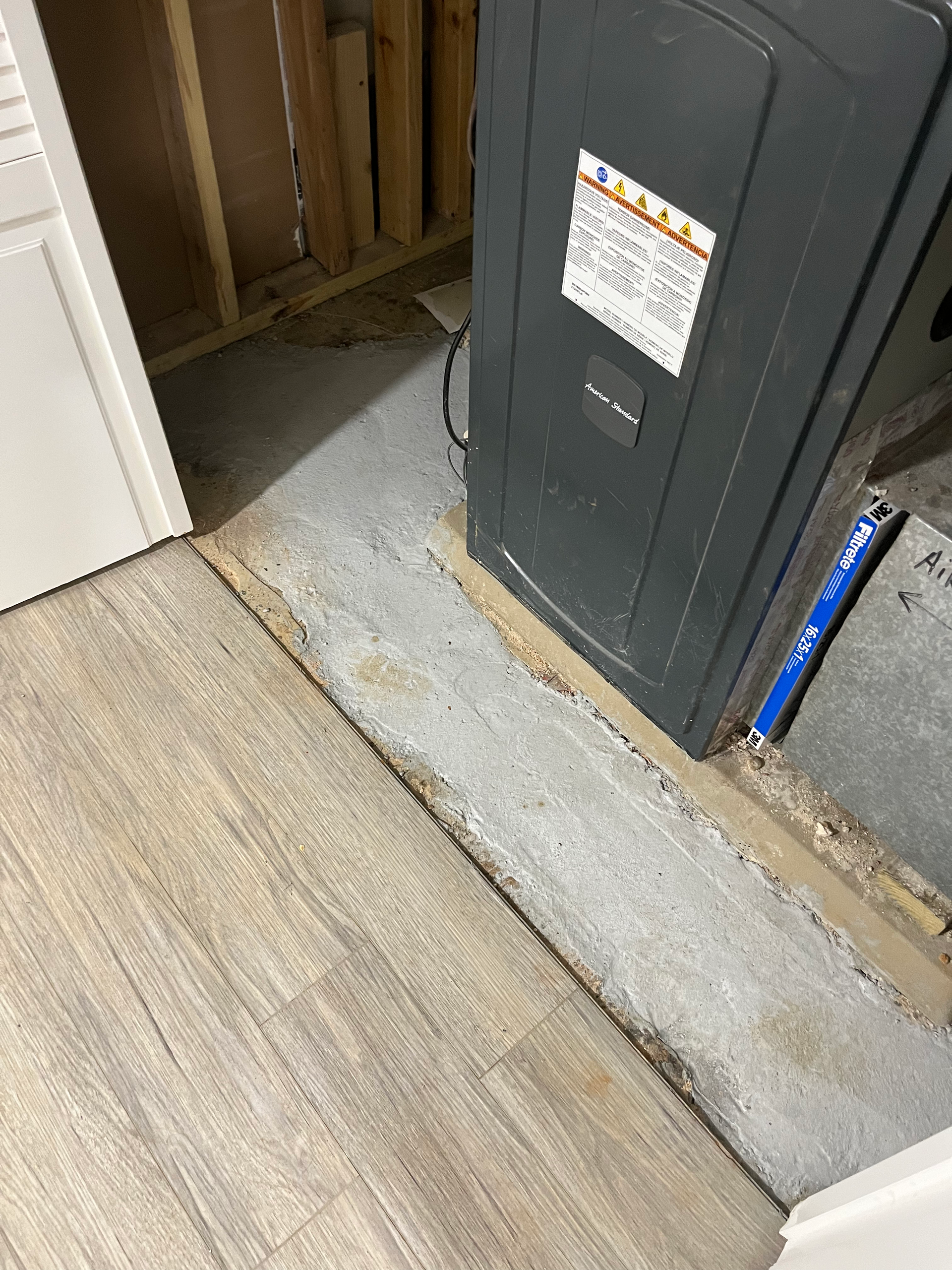 Customer sump pump with drain flies around it