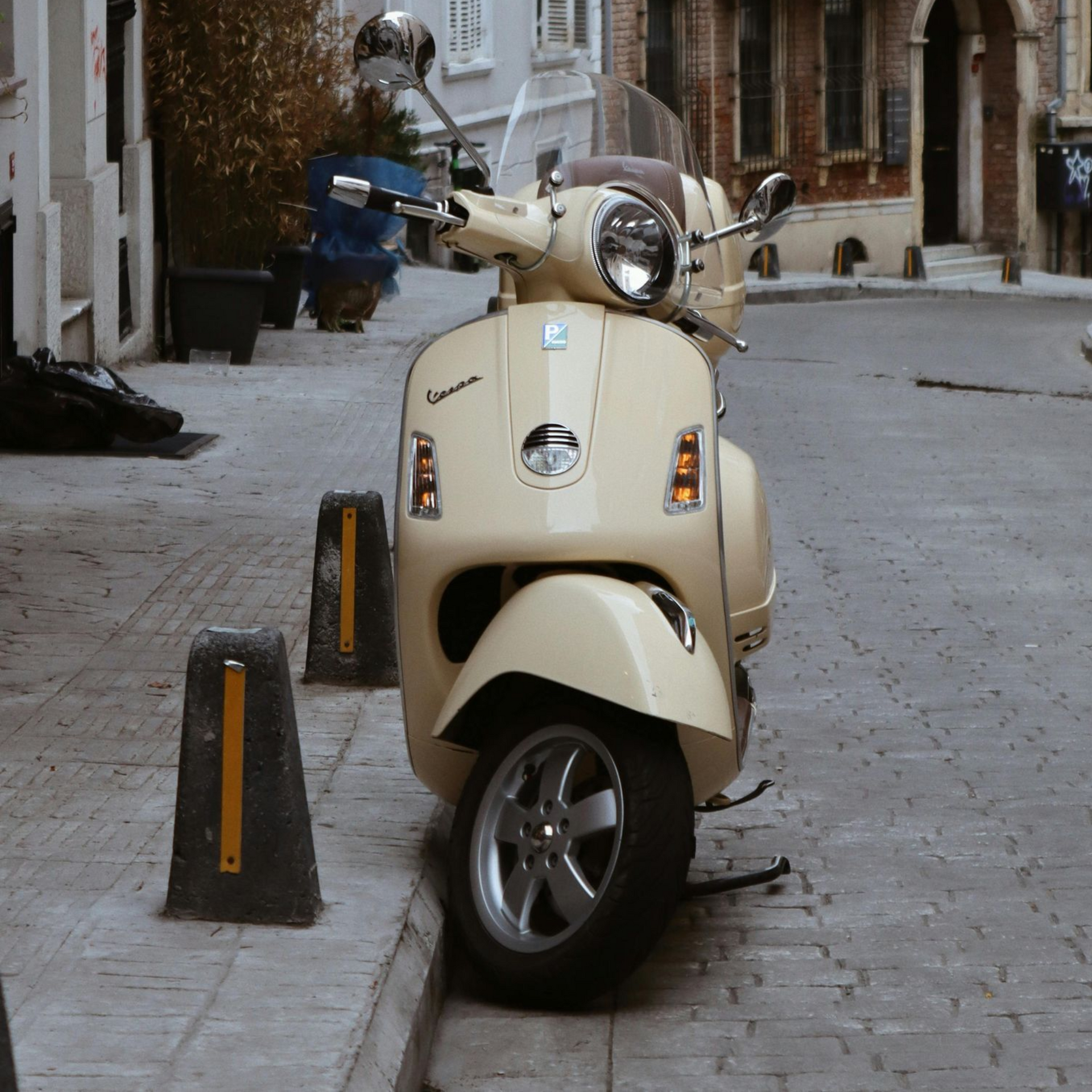 大港當舖機車借款免留車合法立案好評推薦高雄當舖推薦