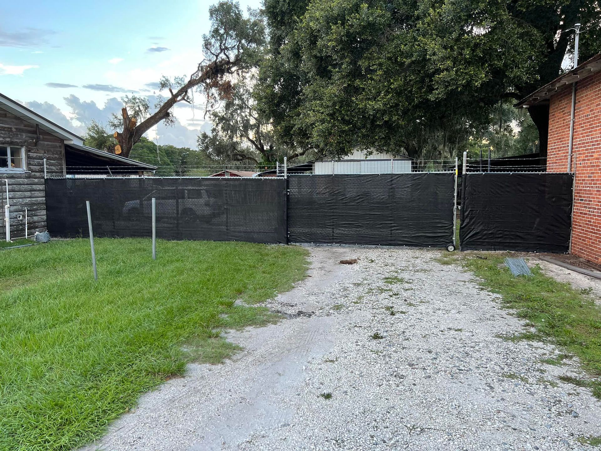 Fence installation services 27
