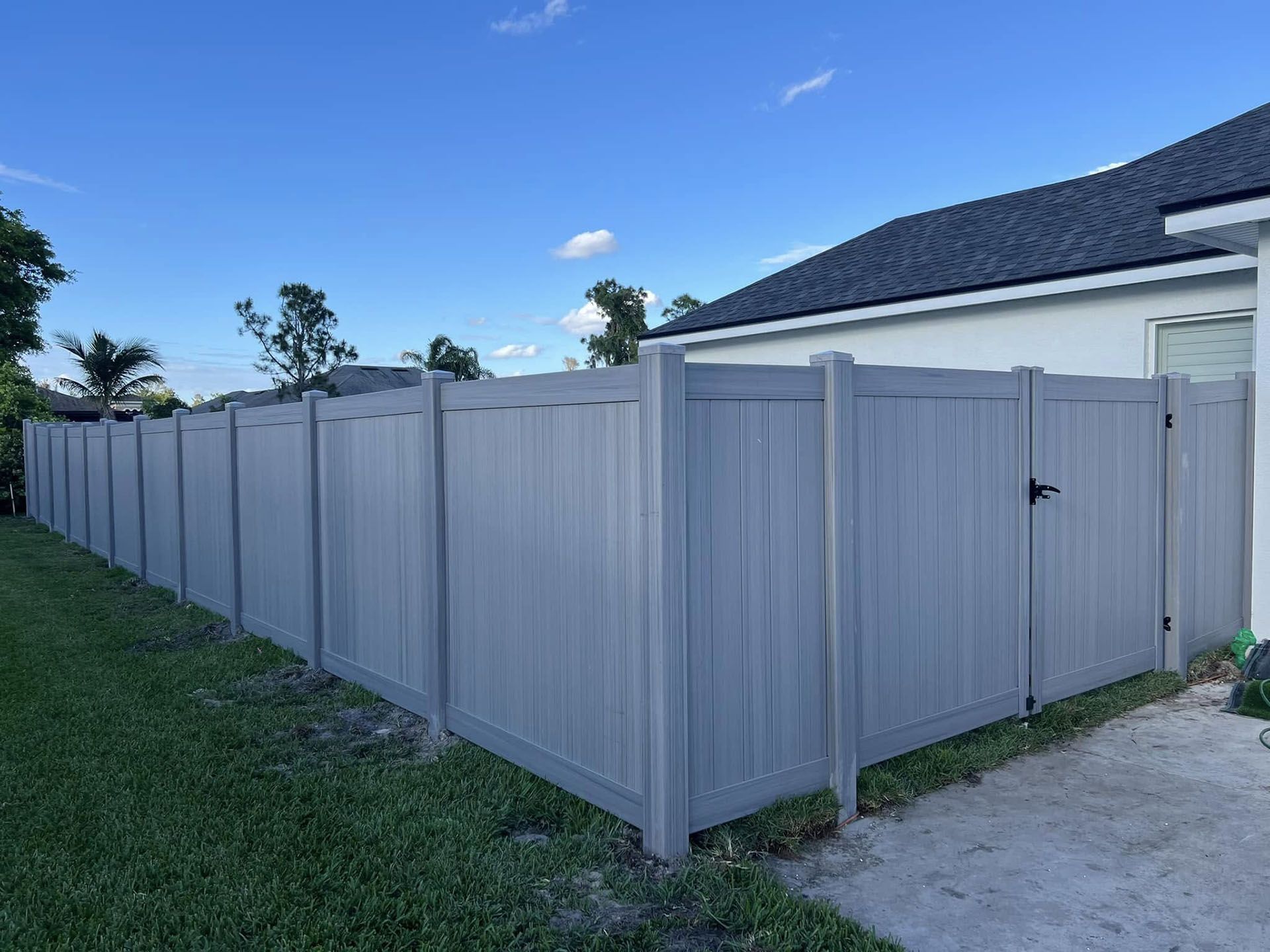 Fence installation services 11