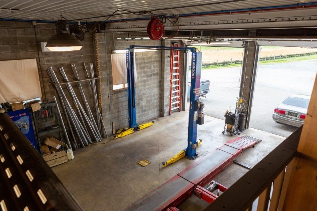 Shop Gallery Image | Eby's Garage