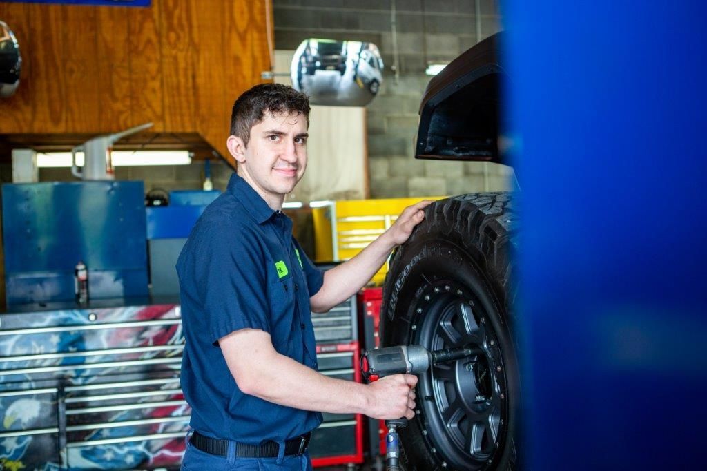Shop Gallery Image | Eby's Garage