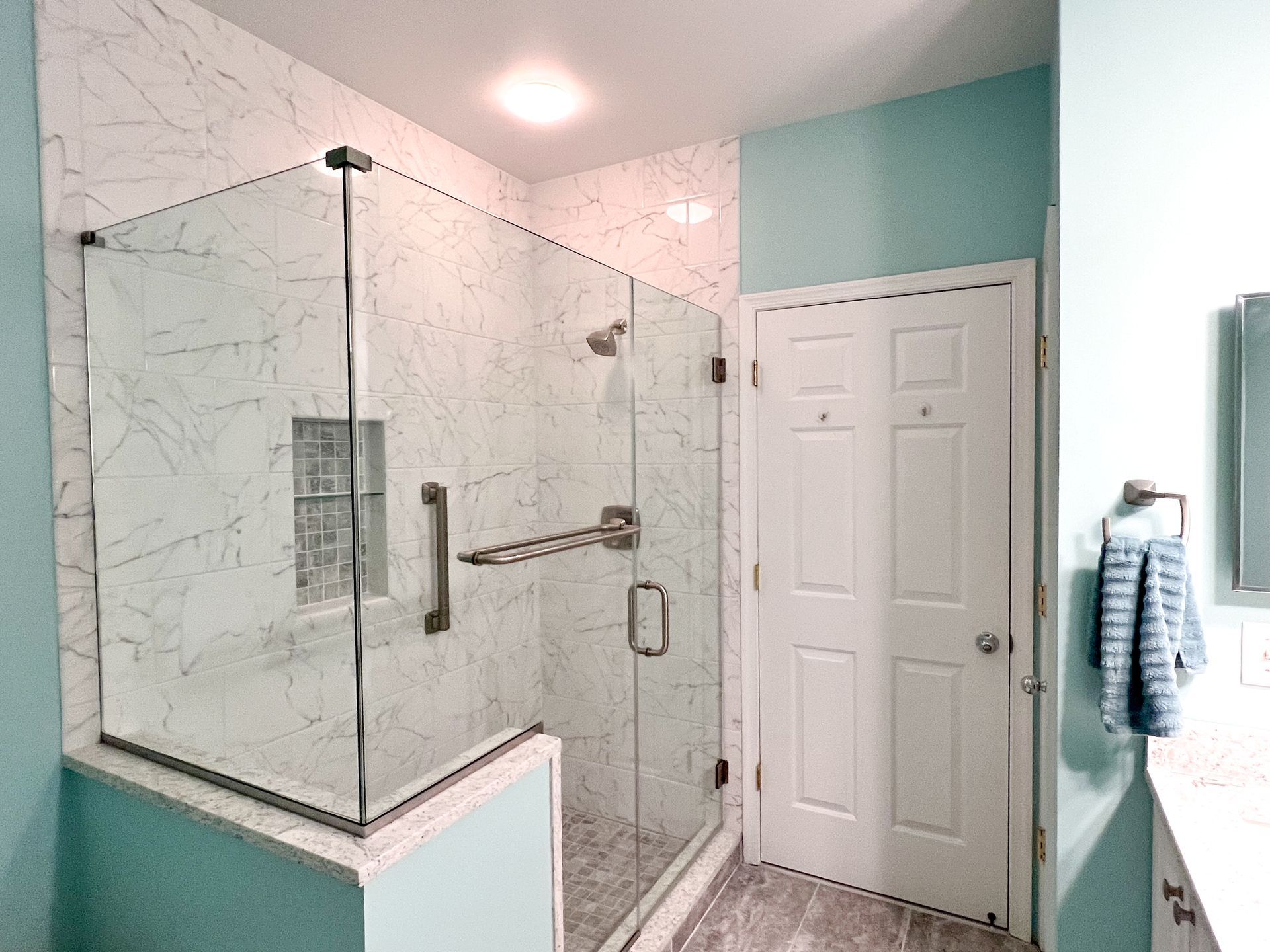 Walk-In Shower Transformation: Enhancing Accessibility & Style