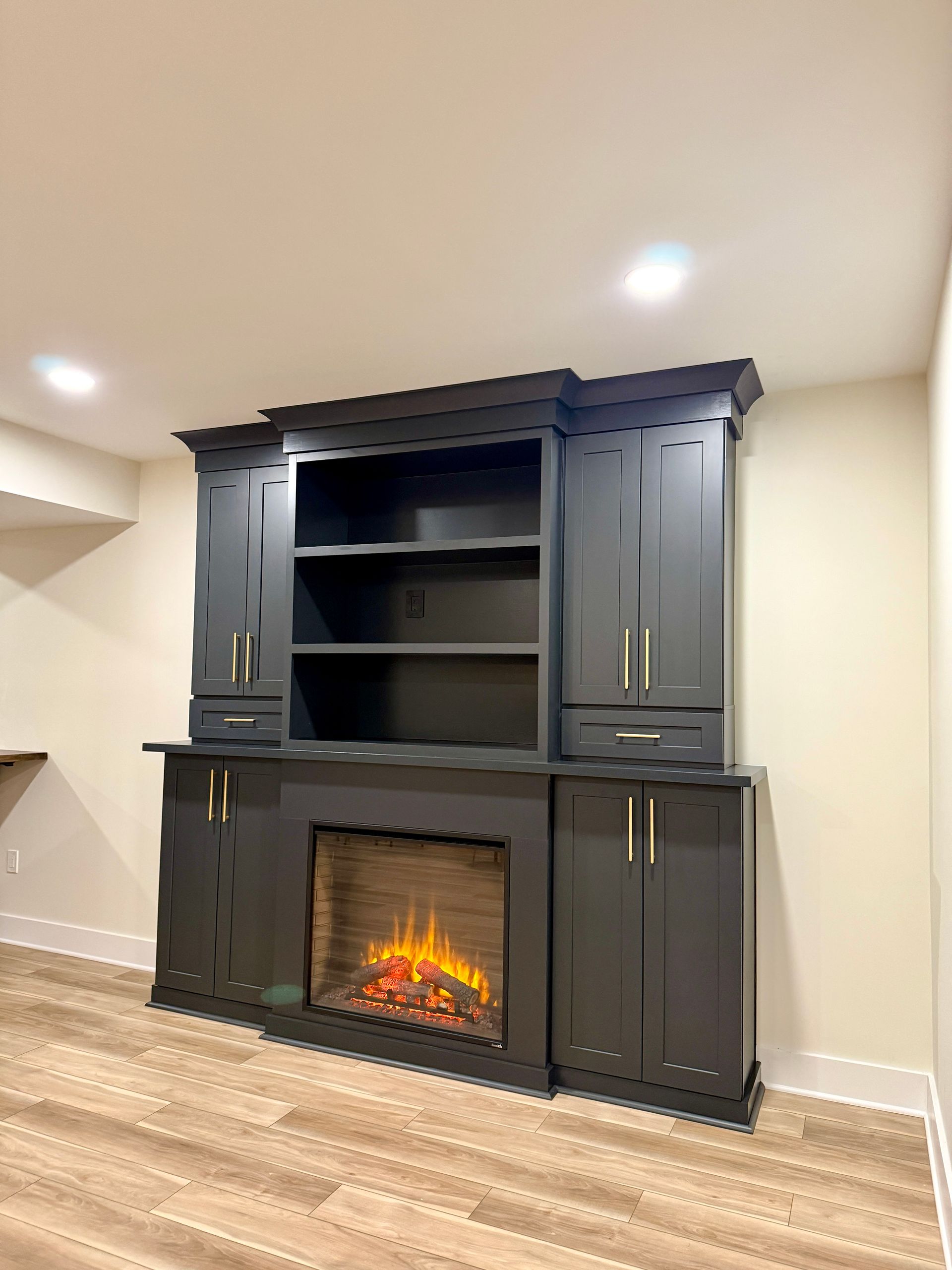 Custom carpentry and crown molding installation in Fulton MD.