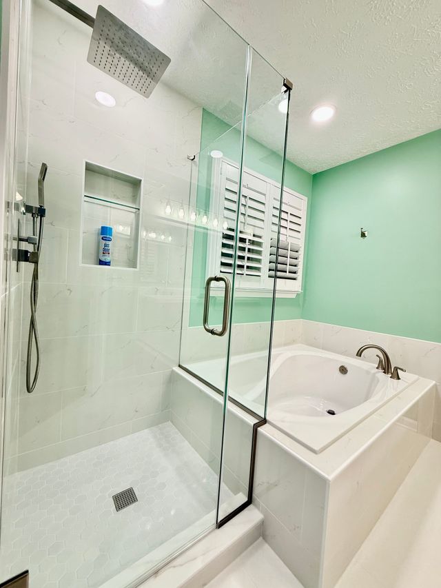 Perry Hall MD contractor's high-quality master bathroom remodel featuring custom design and professional tile installation.