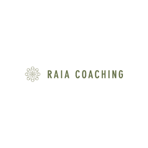 Um logotipo para uma empresa chamada raia coaching com uma flor no meio.