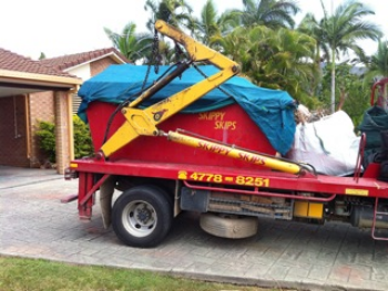 Crane Truck Lifting Bin – Skippy Skips