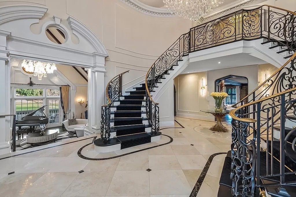 Traditional Style Estate