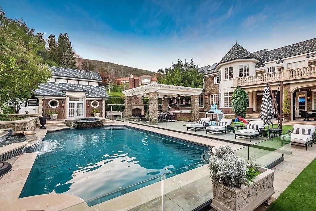 Traditional Style Estate