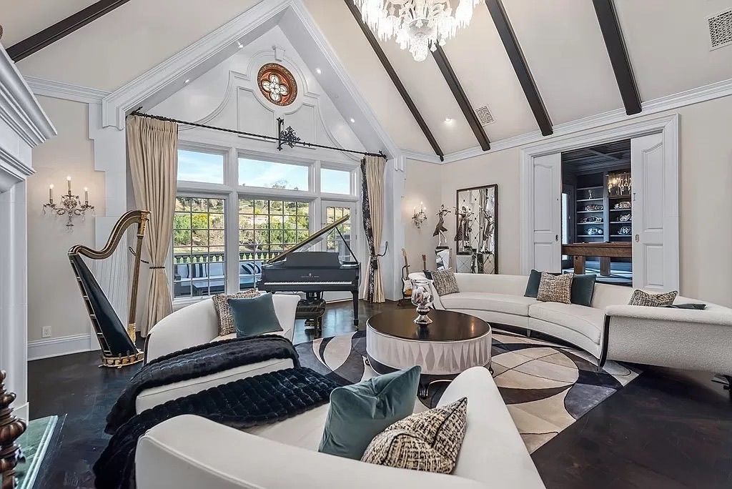 Traditional Style Estate