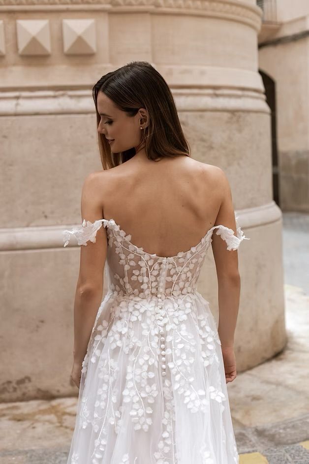 Abbywaits_Haven_Back