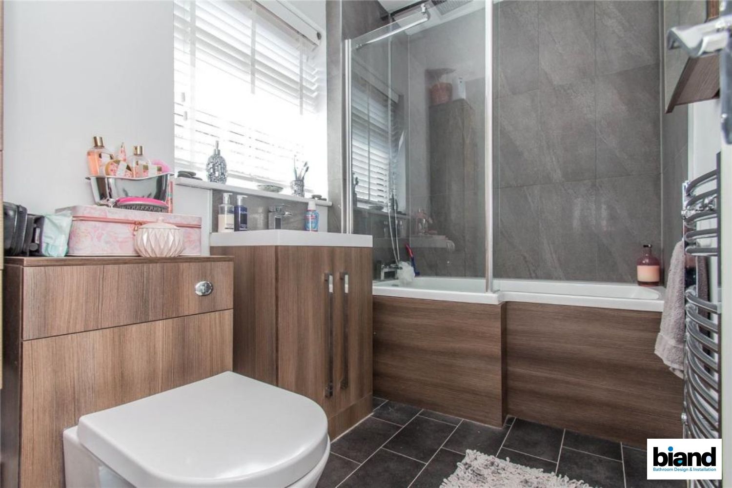 bathroom bungalow canvey biand
