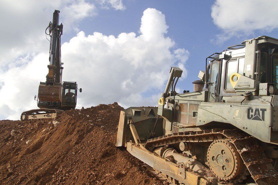 1_tonne_excavator_for_hire_doing_an_excellent_job_in_gold_coast