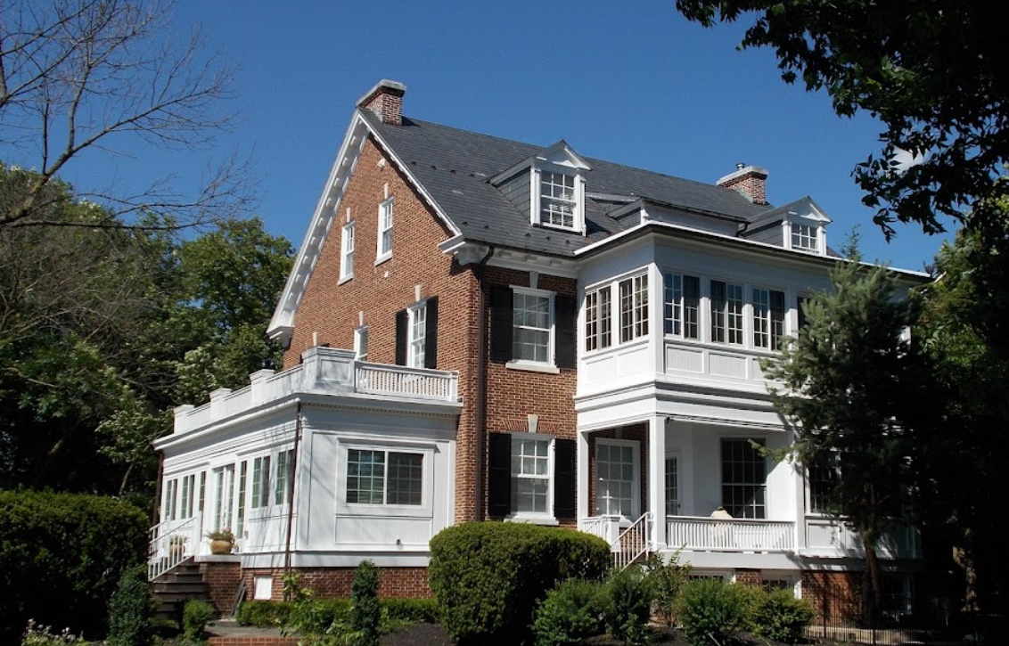 A Large Brick House | Chambersburg, PA | Zeiset Painting and Exteriors