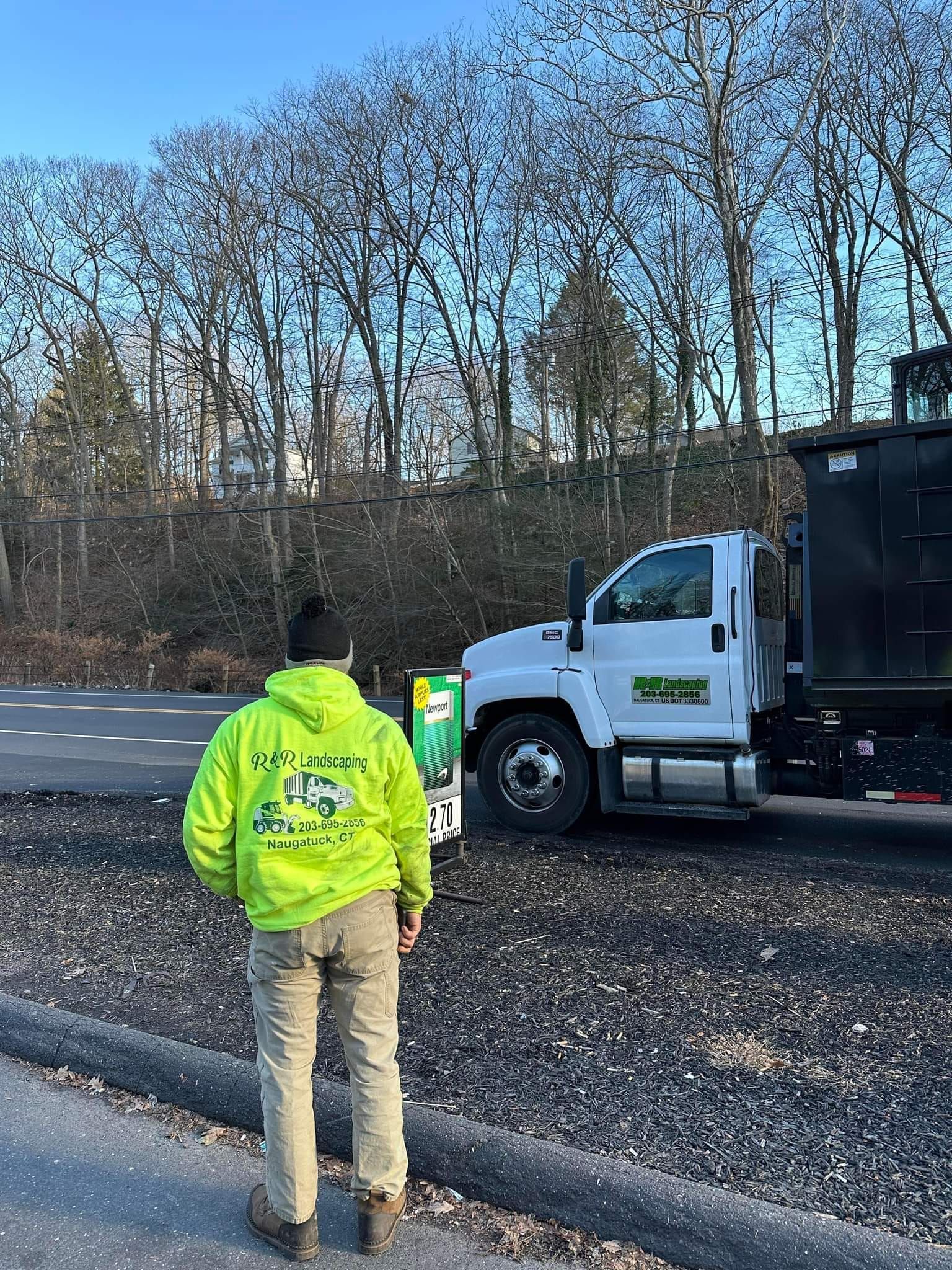 landscaping dumptruck