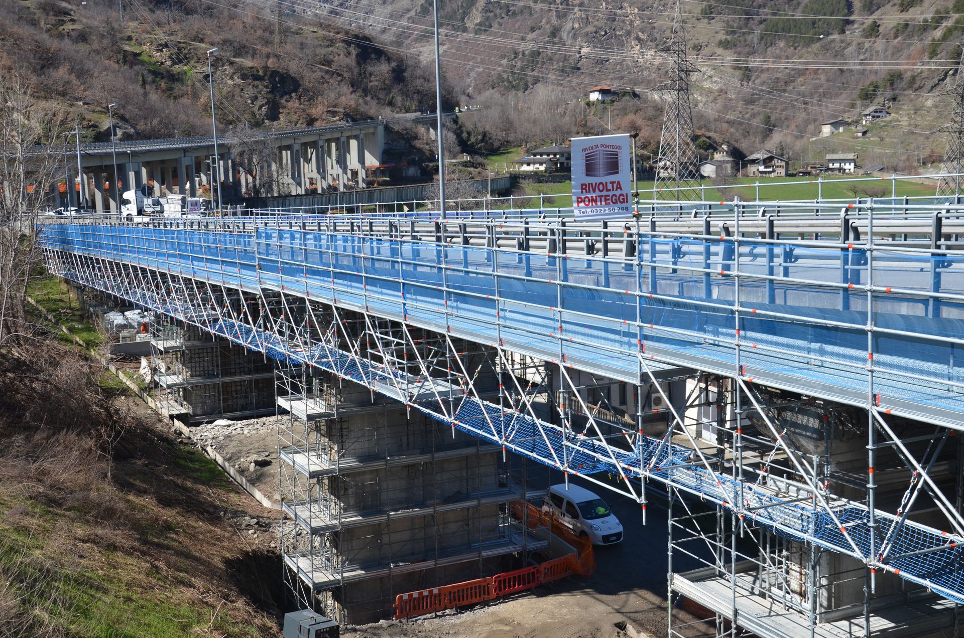 installazione ponteggio sospeso