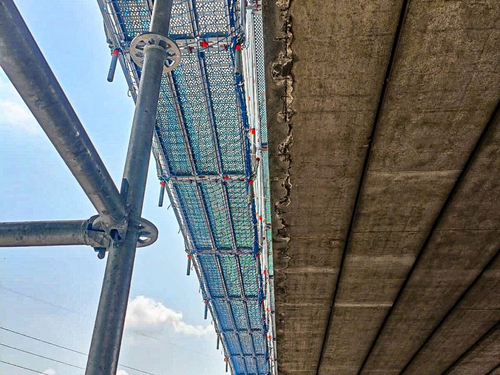 ponteggio sospeso per cordoli