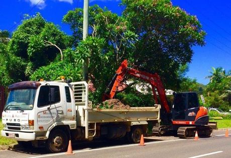 Equipment — excavation services in Yandina, QLD