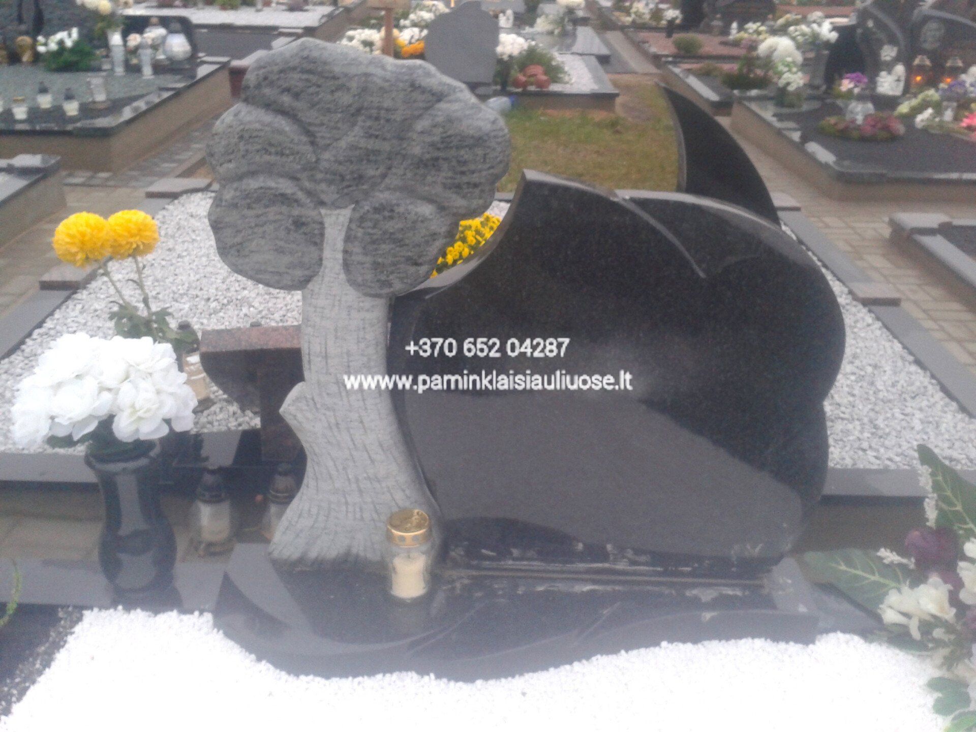 Akmenita, ĮI | 2 dalių paminklai