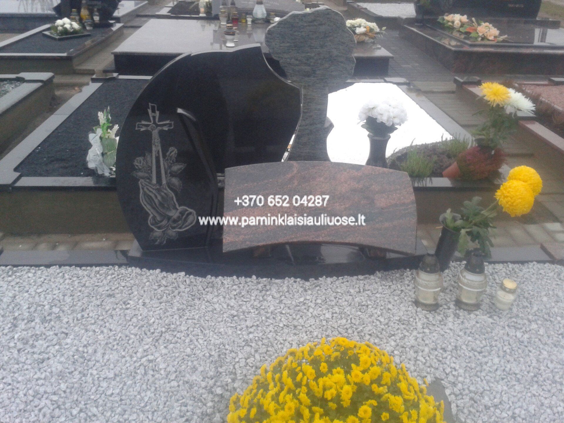 Akmenita, ĮI | 2 dalių paminklai