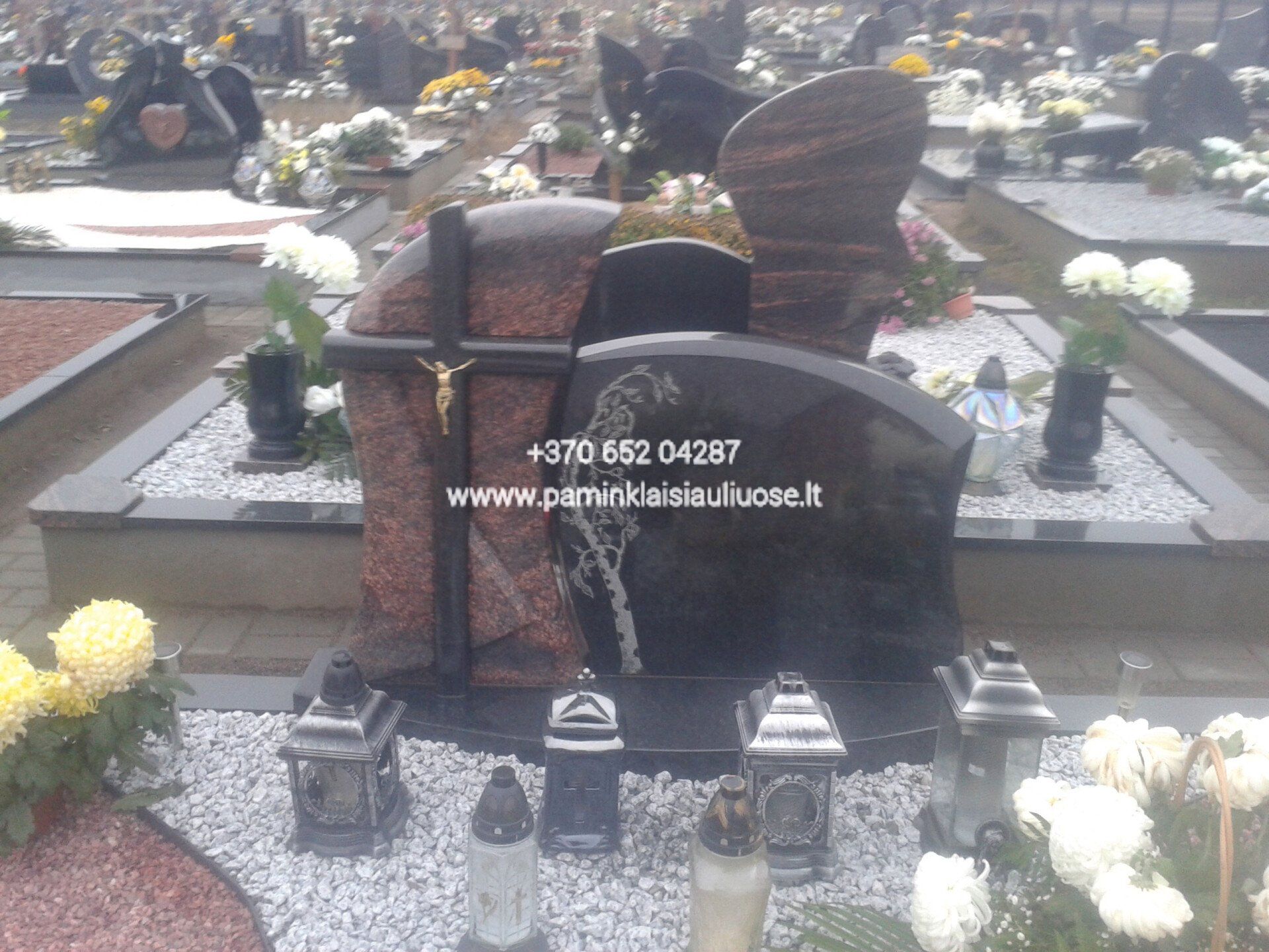 Akmenita, ĮI | 2 dalių paminklai