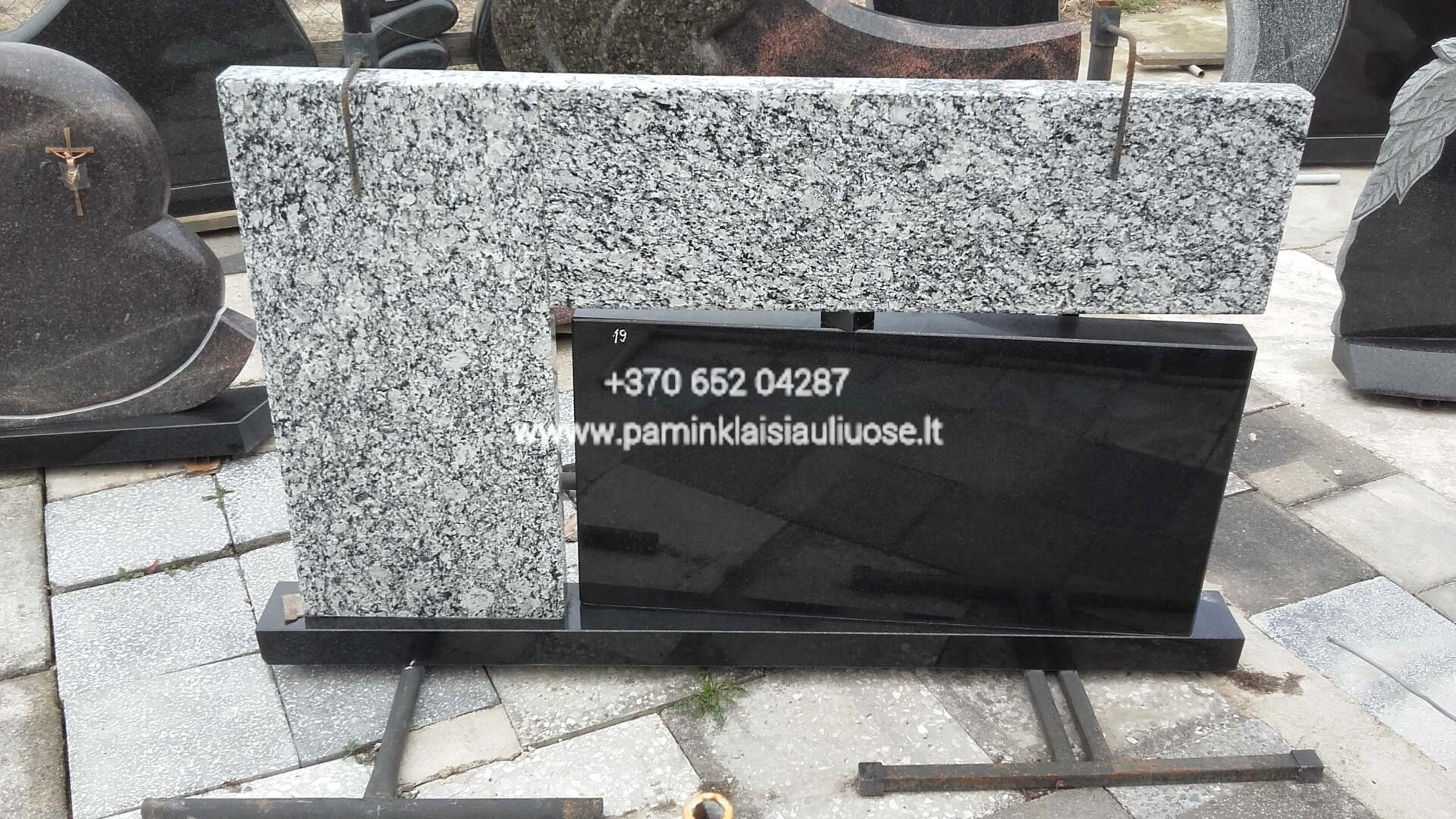 Akmenita, ĮI | 2 dalių paminklai