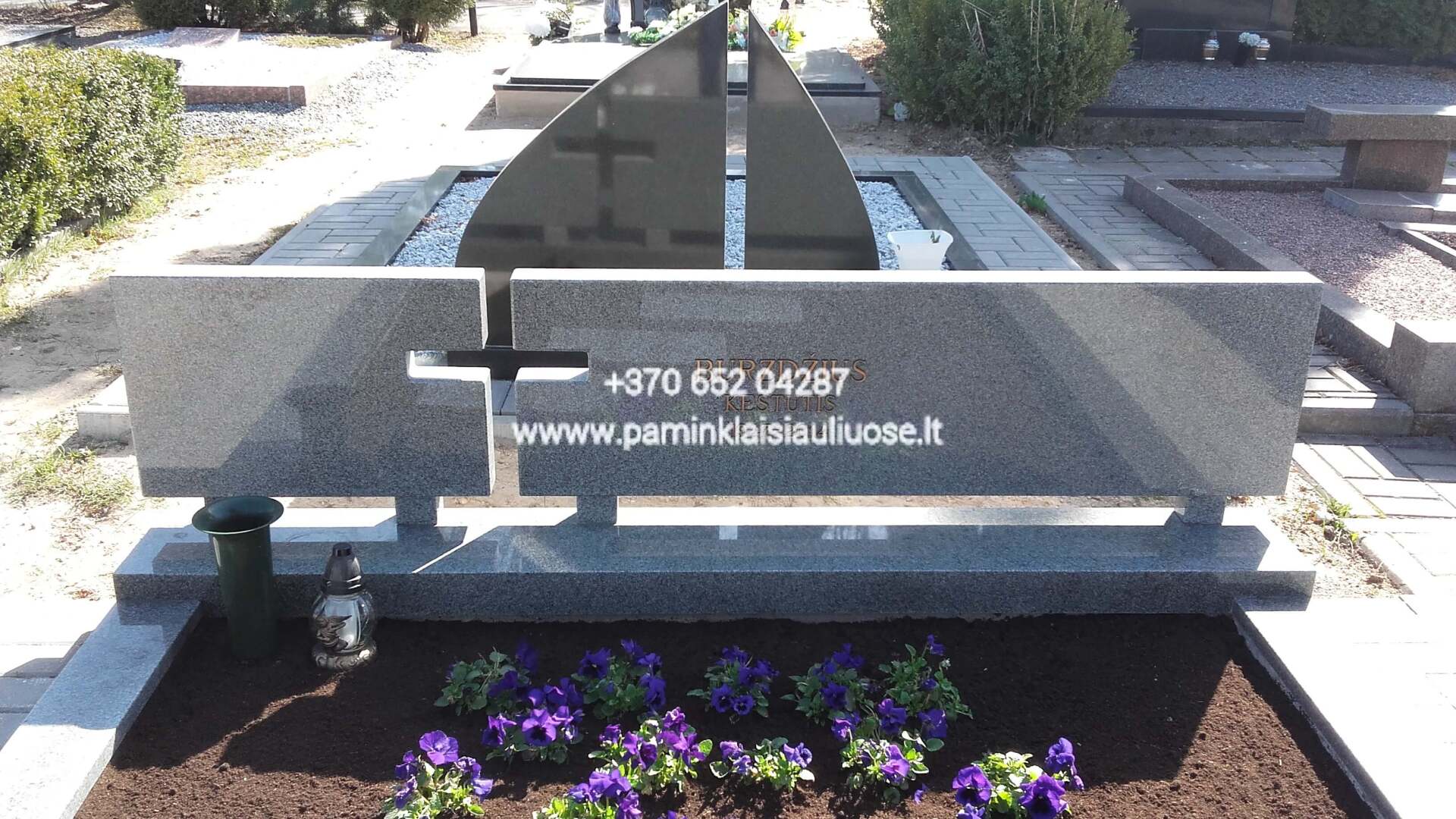 Akmenita, ĮI | 2 dalių paminklai