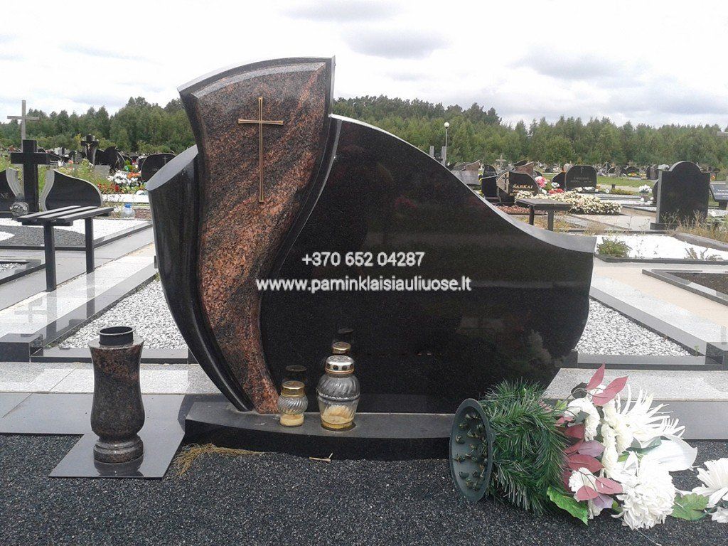 Akmenita, ĮI | 2 dalių paminklai