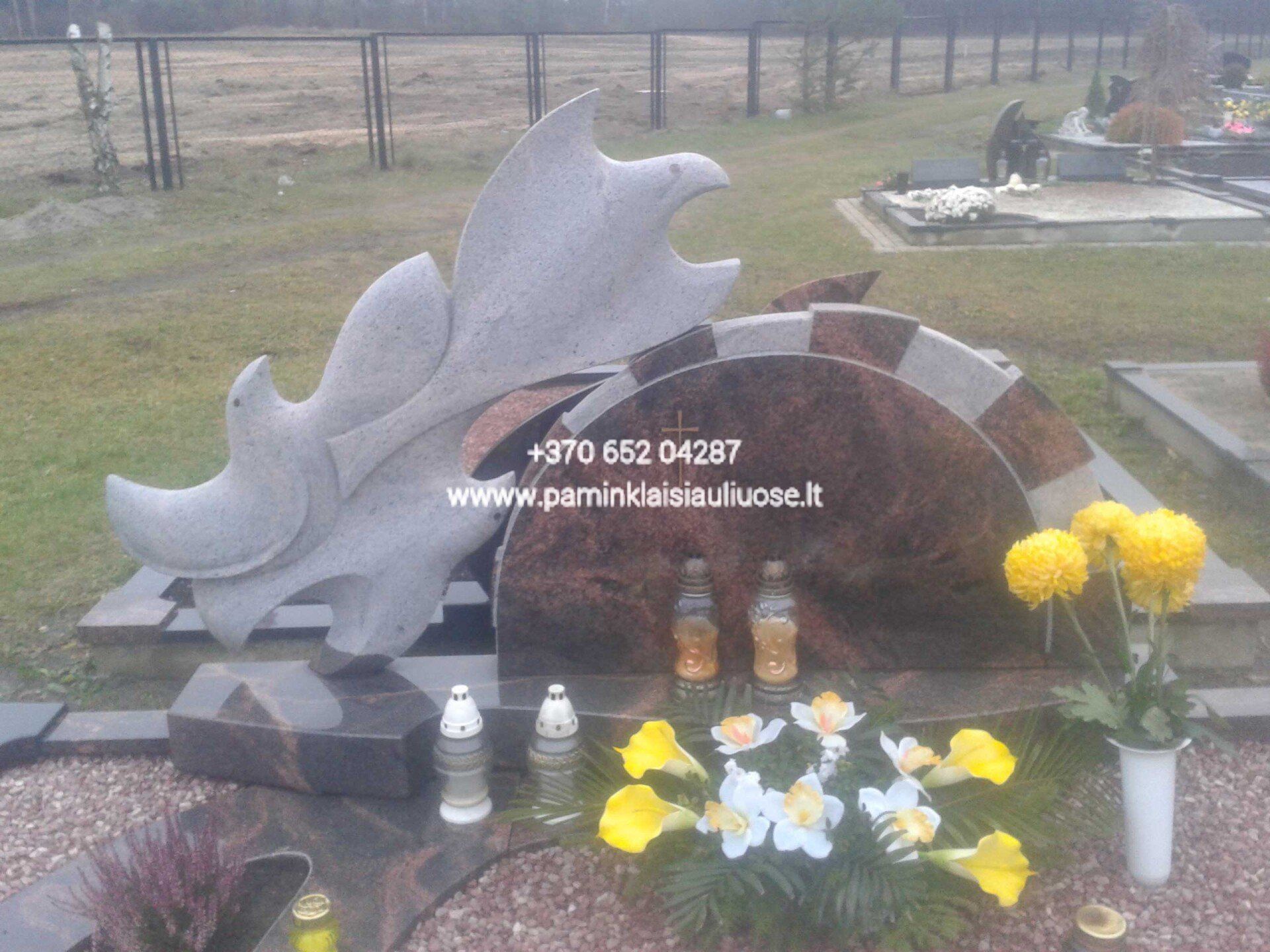 Akmenita, ĮI | 2 dalių paminklai