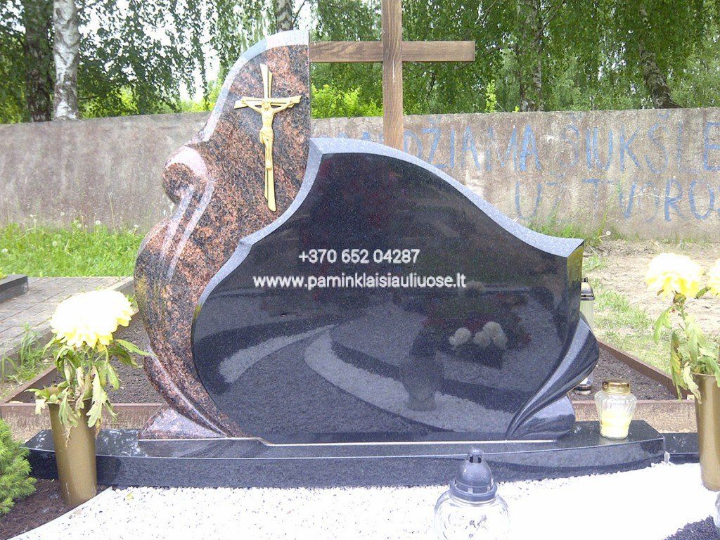 Akmenita, ĮI | 2 dalių paminklai