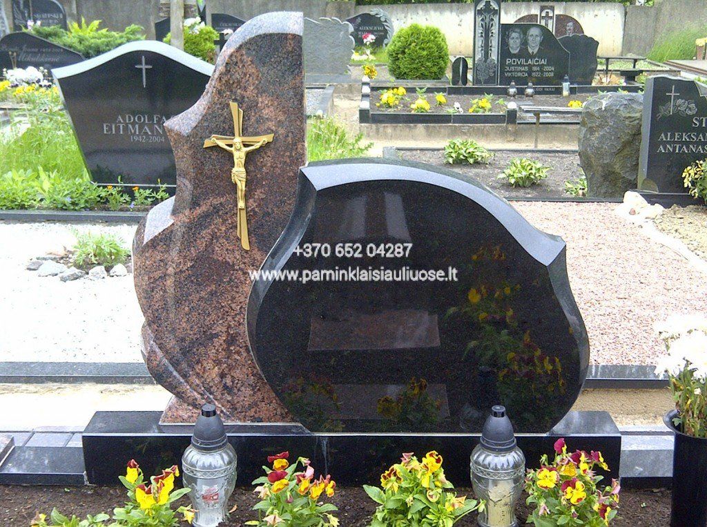 Akmenita, ĮI | 2 dalių paminklai