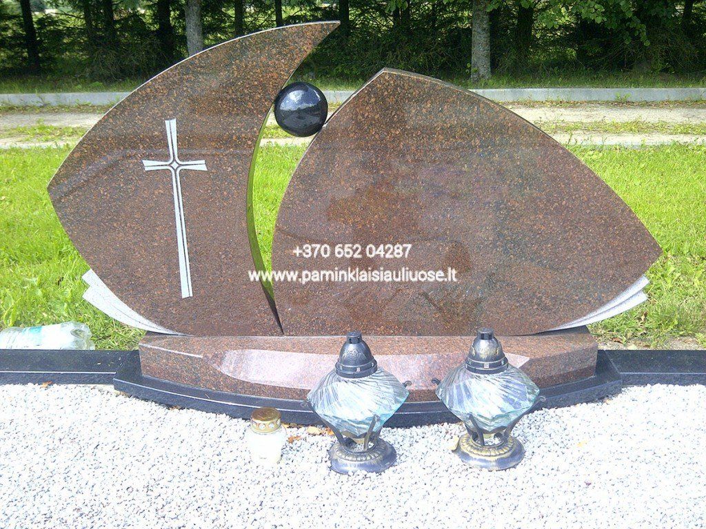 Akmenita, ĮI | 2 dalių paminklai